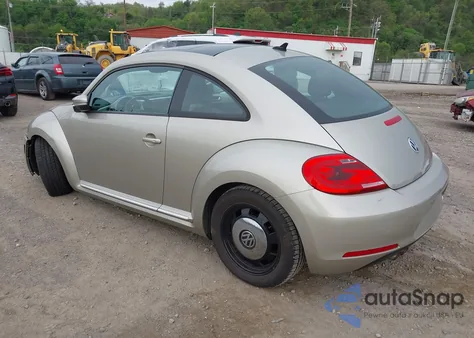 2013 Volkswagen Beetle 2.5L z USA, uszkodzony, nr VIN 3VWJP7AT5DM675649